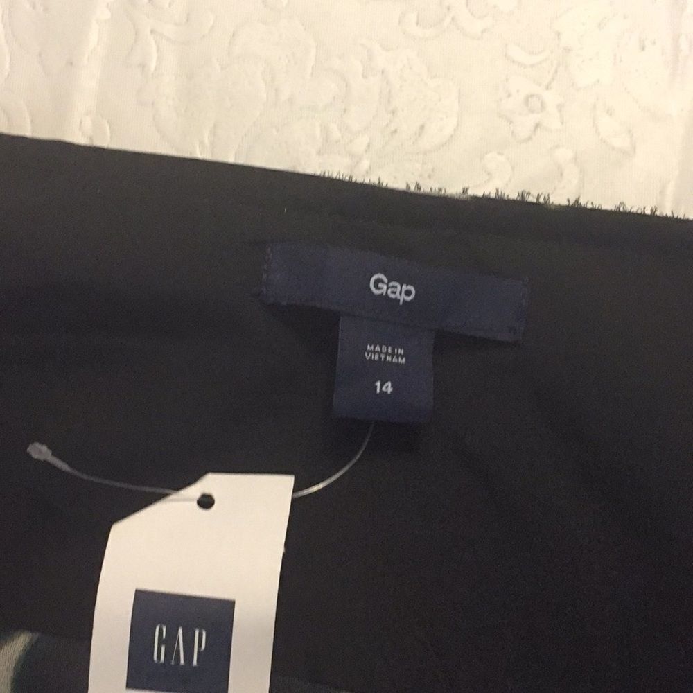 Gap Skater Skirt - Picture 2 of 3